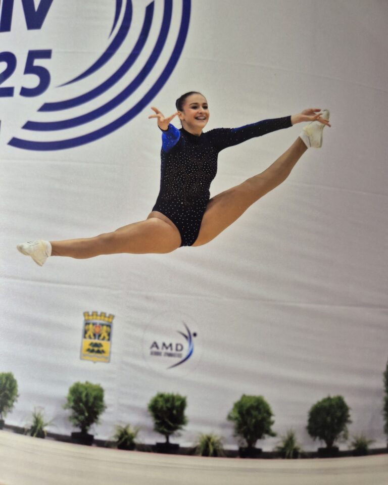 Andra Ionescu, gimnastă aerobică în lotul național de juniori al României